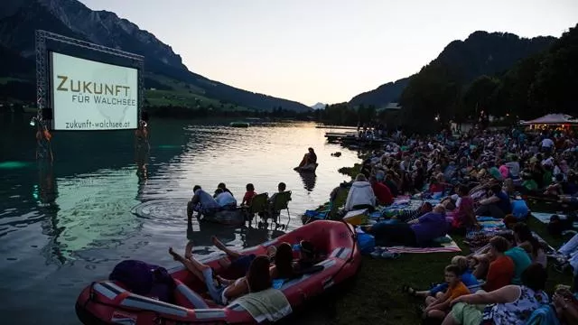 Cinema at the lake-Minions 2