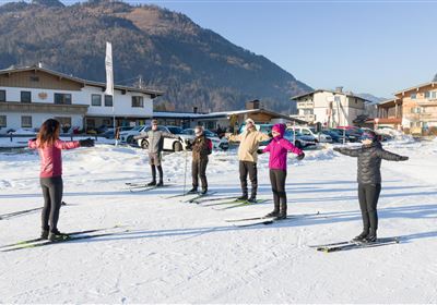 Auf Langlaufspur – Gemeinsam unterwegs mit Langlauflehrer & Einkehr
