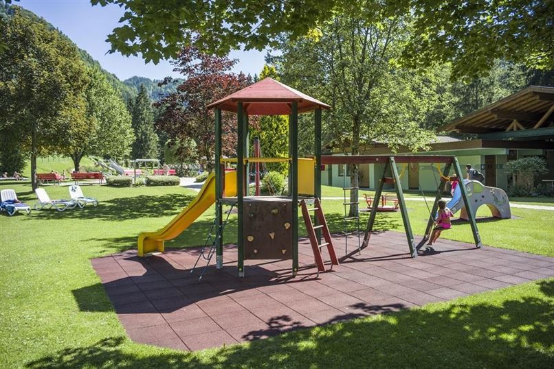 Erlebnis Waldschwimmbad Kössen Spielplatz