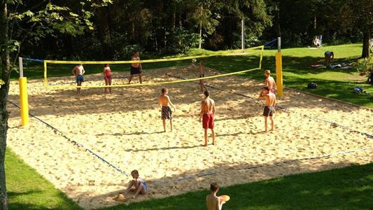 Beachvolleyball court at the Erlebnis-Waldschwimmbad