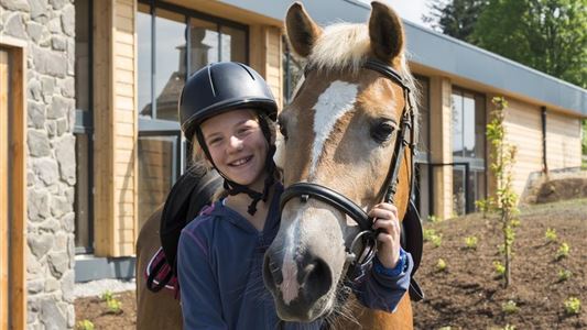 Hotel Peternhof - Horseback riding facility