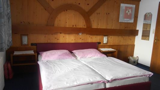 Doppelzimmer mit DU/WC, TV, teilw.Balkon