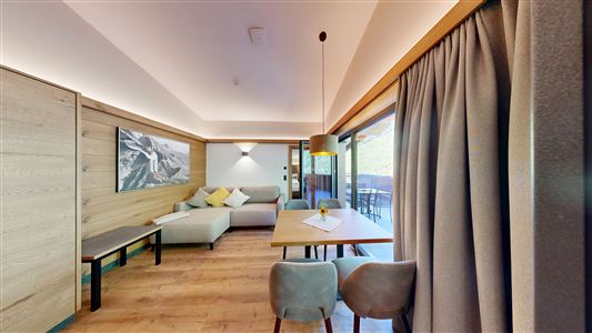 Apartment, shower and bath, toilet, 1 bed room