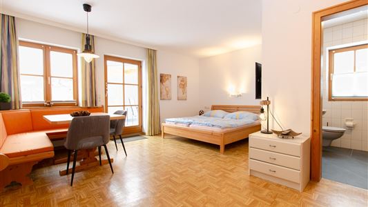 2-Zimmer-App./Bad/WC, Küche