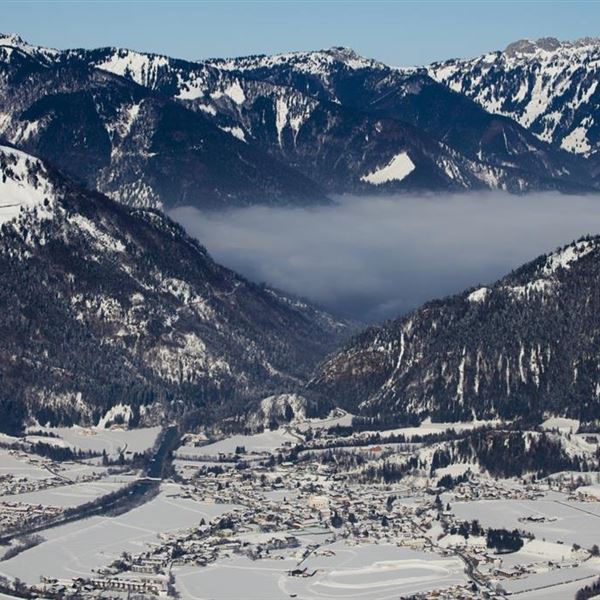 Kössen im Winter -Luftaufnahme