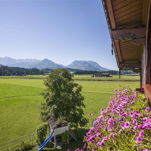 Leindlhof_Huette_40_Koessen_Aussicht_Balkon_web