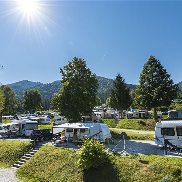 Stellplatz und Bergblick